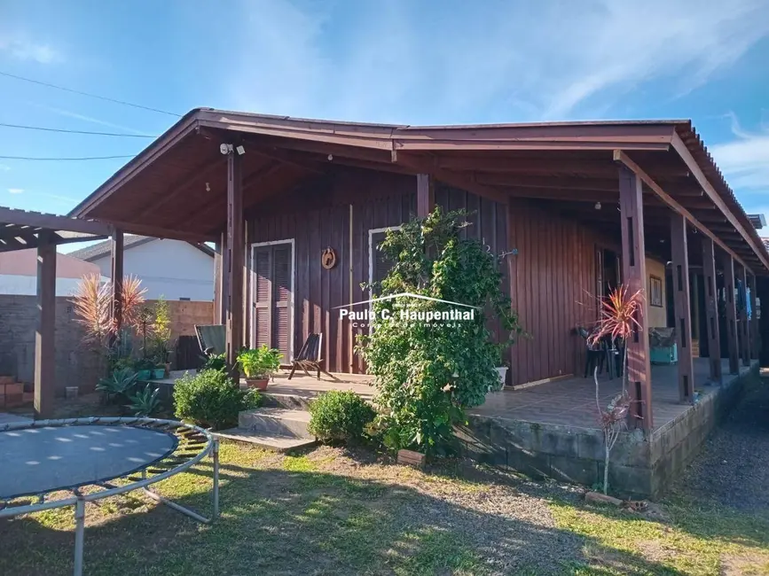 Foto 1 de Casa com 2 quartos à venda, 300m2 em Balneario Arroio Do Silva - SC