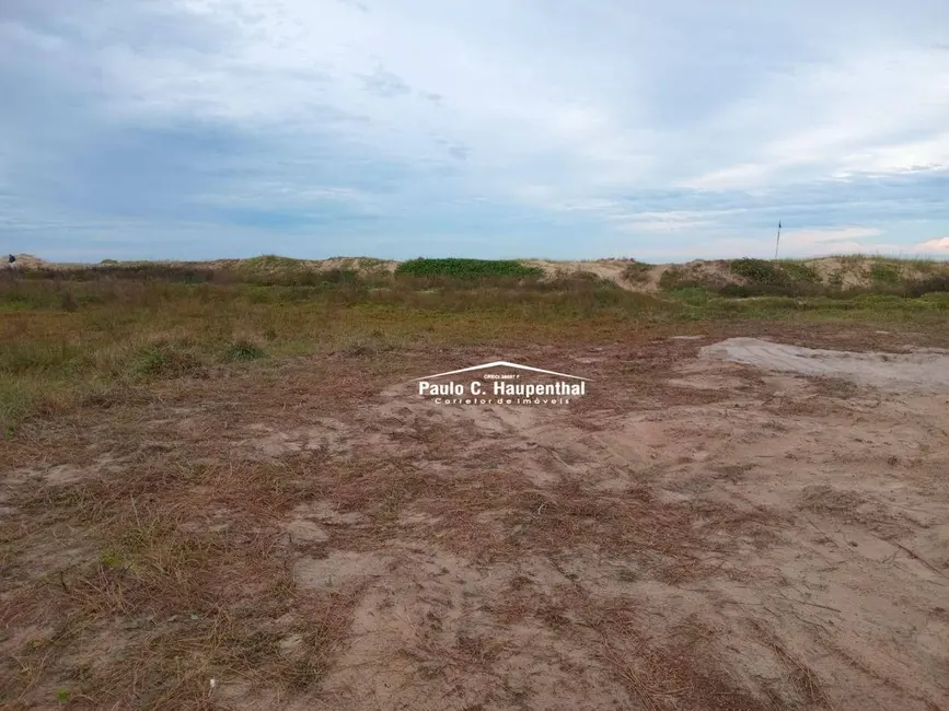 Foto 1 de Terreno / Lote à venda, 390m2 em Balneario Arroio Do Silva - SC