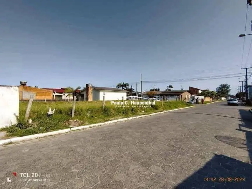 Foto 1 de Terreno / Lote à venda, 300m2 em Balneario Arroio Do Silva - SC