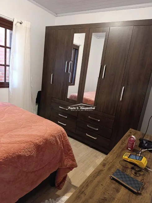 Casa com 3 quartos à venda e para alugar, 360m2 em Centro, Balneario Arroio Do Silva - SC - imagem 8 Foto 8 de Casa com 3 quartos à venda e para alugar, 360m2 em Centro, Balneario Arroio Do Silva - SC