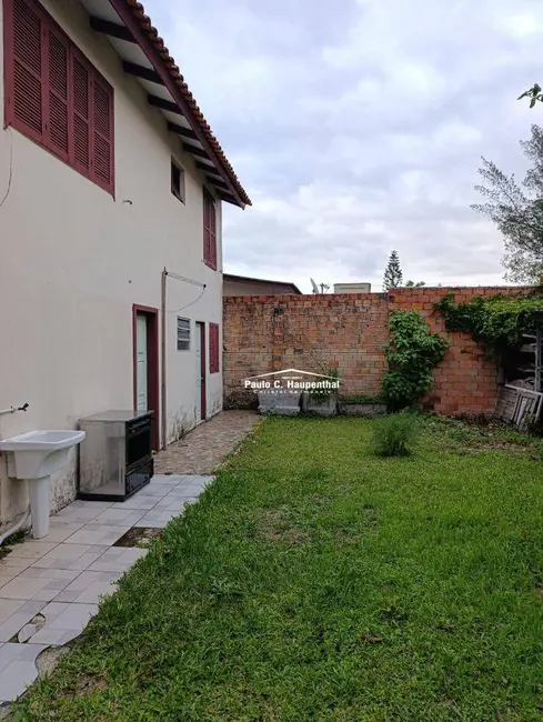 Foto 2 de Casa com 5 quartos à venda, 216m2 em Centro, Balneario Arroio Do Silva - SC
