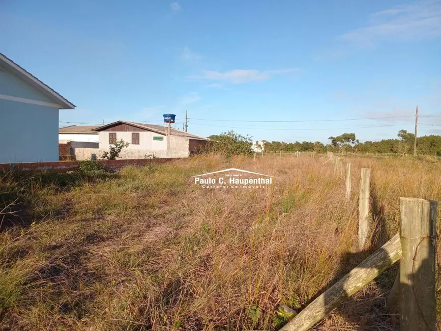 Foto 1 de Terreno / Lote à venda, 300m2 em Balneario Arroio Do Silva - SC