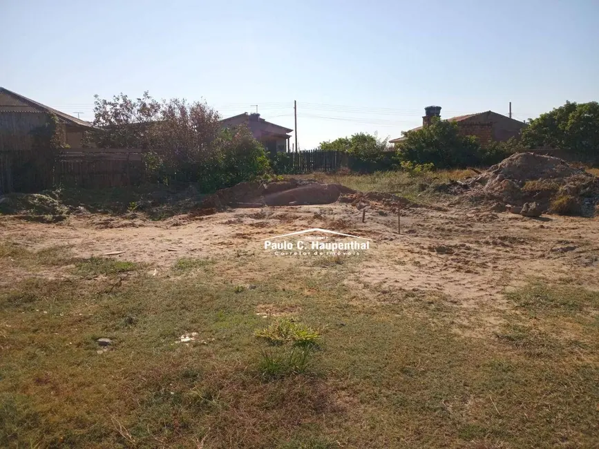 Foto 2 de Terreno / Lote à venda, 521m2 em Balneario Arroio Do Silva - SC