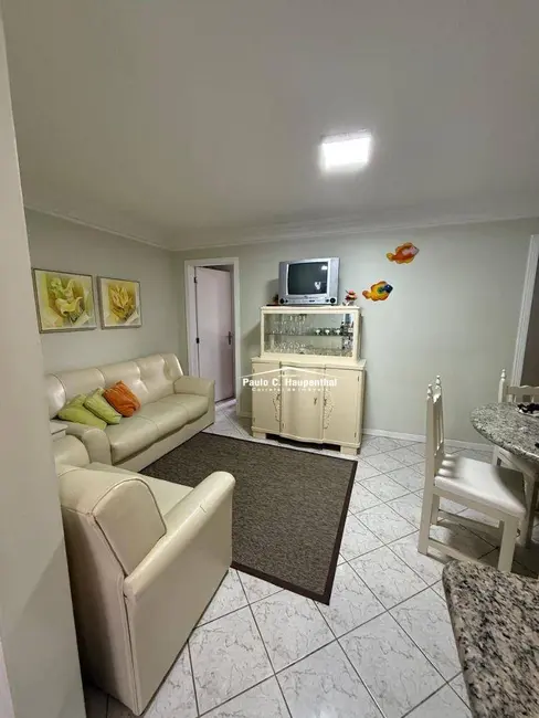 Apartamento com 2 quartos à venda, 66m2 em Centro, Balneario Arroio Do Silva - SC - imagem 8 Foto 8 de Apartamento com 2 quartos à venda, 66m2 em Centro, Balneario Arroio Do Silva - SC