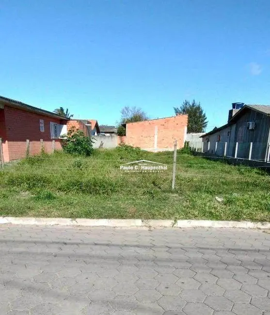 Foto 1 de Terreno / Lote à venda, 336m2 em Balneario Arroio Do Silva - SC