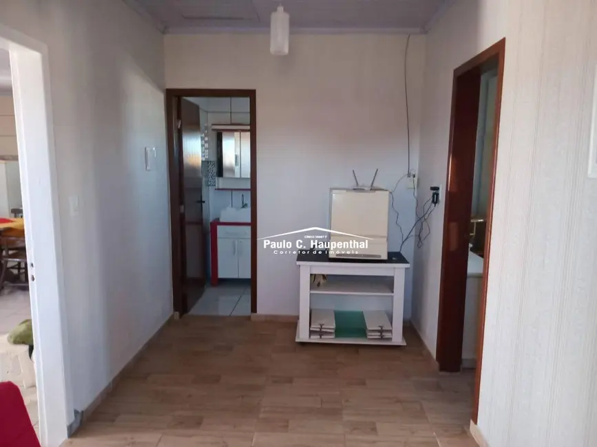 Foto 4 de Casa com 2 quartos à venda, 300m2 em Balneario Arroio Do Silva - SC