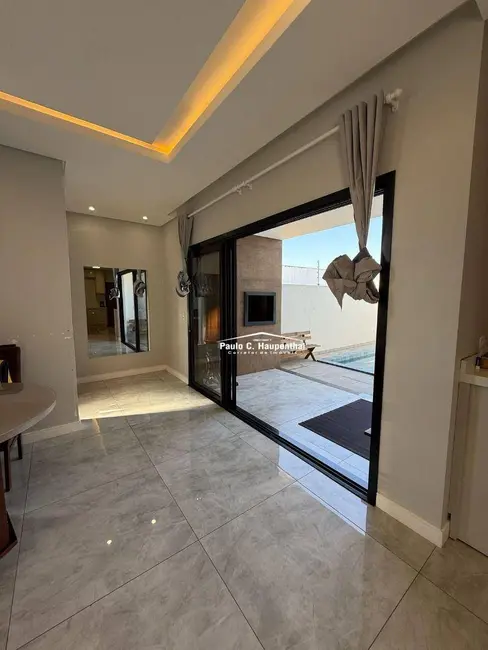 Foto 6 de Casa com 3 quartos à venda, 300m2 em Nova Divinéia, Ararangua - SC