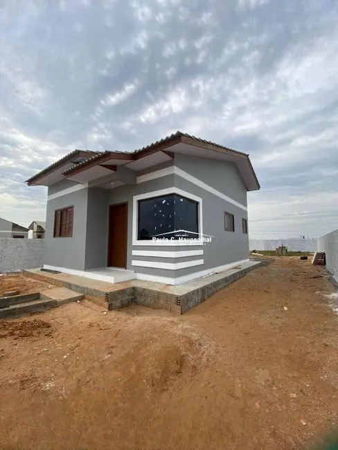 Casa com 3 quartos à venda, 300m2 em Ararangua - SC - imagem 1 Foto 1 de Casa com 3 quartos à venda, 300m2 em Ararangua - SC