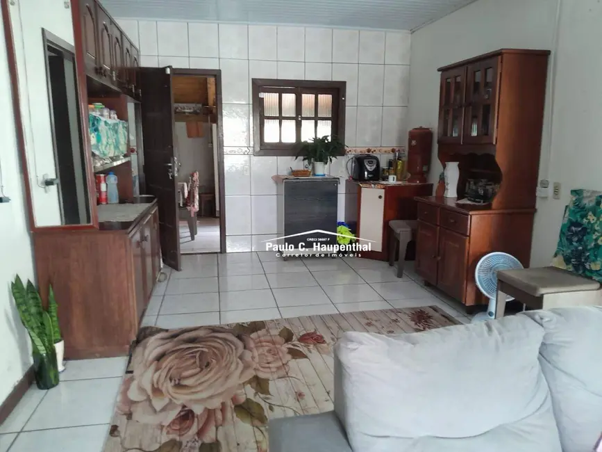 Casa com 4 quartos à venda, 325m2 em Balneario Arroio Do Silva - SC - imagem 7 Foto 7 de Casa com 4 quartos à venda, 325m2 em Balneario Arroio Do Silva - SC