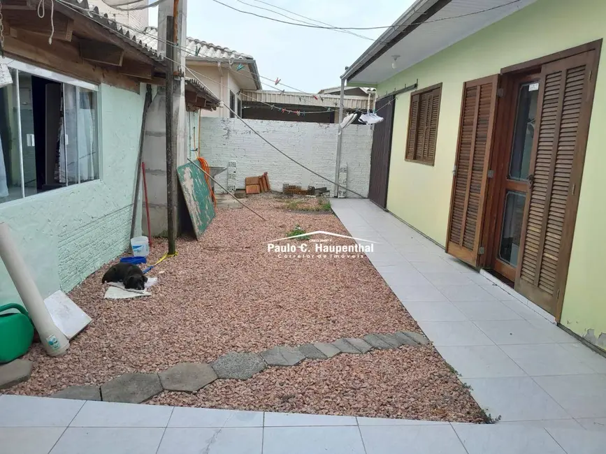 Casa com 4 quartos à venda, 325m2 em Balneario Arroio Do Silva - SC - imagem 2 Foto 2 de Casa com 4 quartos à venda, 325m2 em Balneario Arroio Do Silva - SC