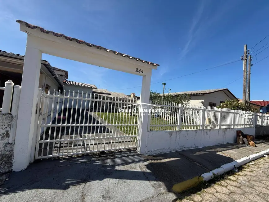 Foto 1 de Casa com 2 quartos à venda, 300m2 em Balneario Arroio Do Silva - SC