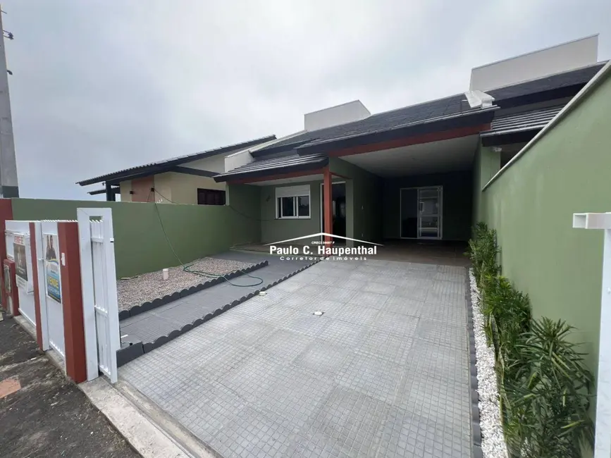 Casa com 2 quartos à venda, 180m2 em Balneario Arroio Do Silva - SC - imagem 2 Foto 2 de Casa com 2 quartos à venda, 180m2 em Balneario Arroio Do Silva - SC