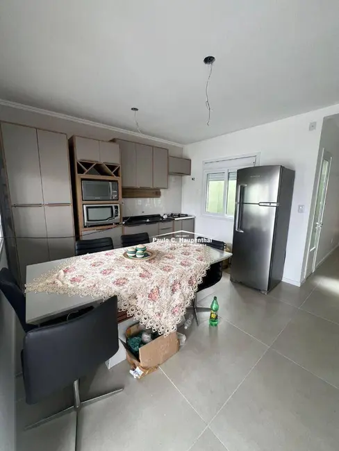 Casa com 2 quartos à venda, 180m2 em Balneario Arroio Do Silva - SC - imagem 3 Foto 3 de Casa com 2 quartos à venda, 180m2 em Balneario Arroio Do Silva - SC