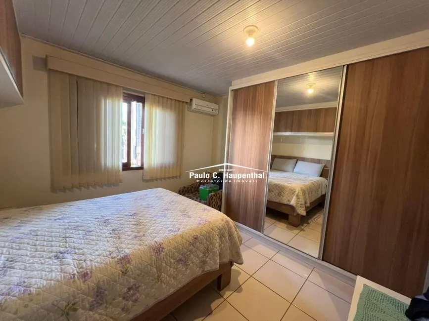 Foto 3 de Casa com 3 quartos à venda, 360m2 em Centro, Balneario Arroio Do Silva - SC