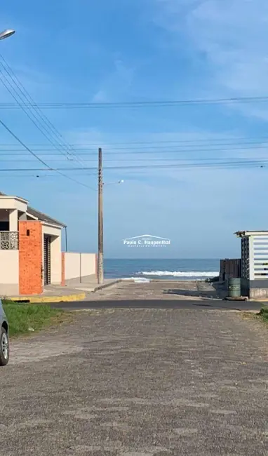 Foto 2 de Casa com 3 quartos à venda, 300m2 em Balneario Arroio Do Silva - SC