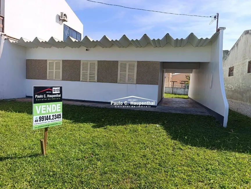 Foto 1 de Casa com 3 quartos à venda, 300m2 em Balneario Arroio Do Silva - SC