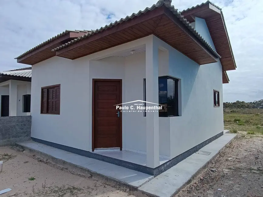 Foto 1 de Casa com 2 quartos à venda, 225m2 em Balneario Arroio Do Silva - SC