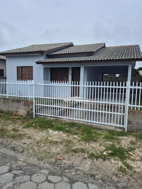 Foto 1 de Casa com 2 quartos à venda, 156m2 em Balneario Arroio Do Silva - SC