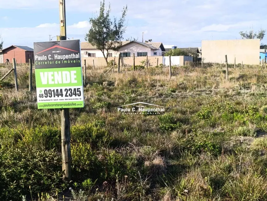 Foto 1 de Terreno / Lote à venda, 300m2 em Balneario Arroio Do Silva - SC
