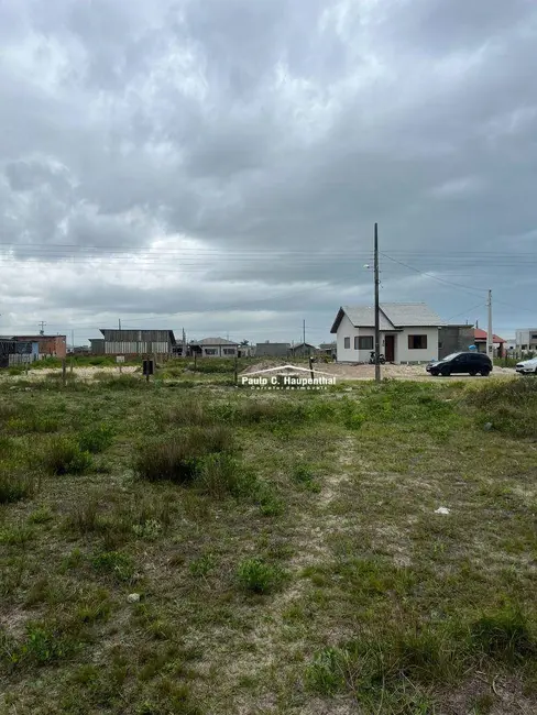 Foto 1 de Terreno / Lote à venda, 300m2 em Balneario Arroio Do Silva - SC
