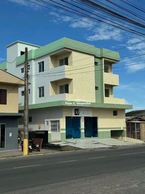 Foto 1 de Apartamento com 2 quartos para alugar, 60m2 em Jardim das Avenidas, Ararangua - SC