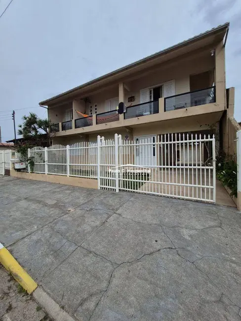 Foto 1 de Casa com 3 quartos para alugar, 324m2 em Centro, Balneario Arroio Do Silva - SC