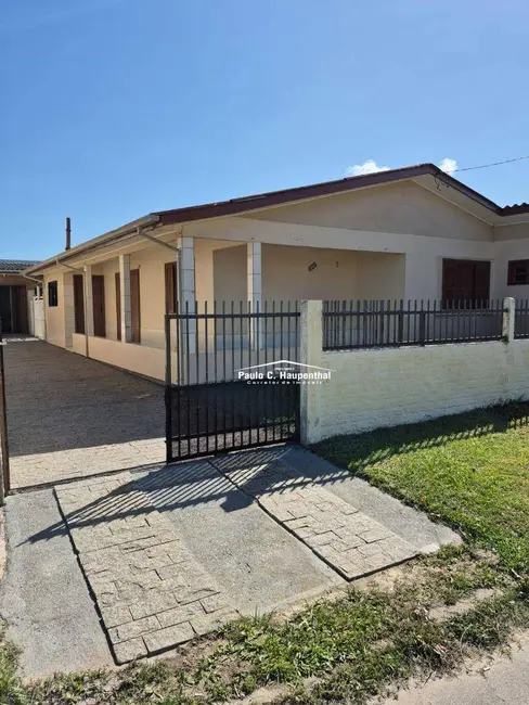 Foto 2 de Casa com 4 quartos para alugar, 300m2 em Balneario Arroio Do Silva - SC