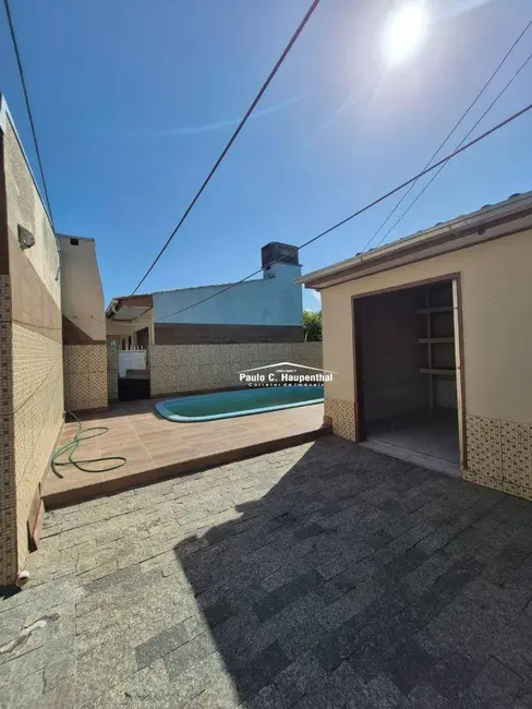 Foto 7 de Casa com 4 quartos para alugar, 300m2 em Balneario Arroio Do Silva - SC