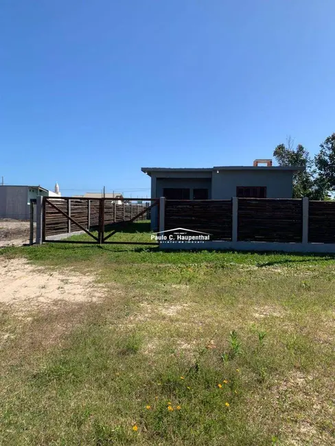 Foto 1 de Casa com 3 quartos para alugar, 300m2 em Balneario Arroio Do Silva - SC