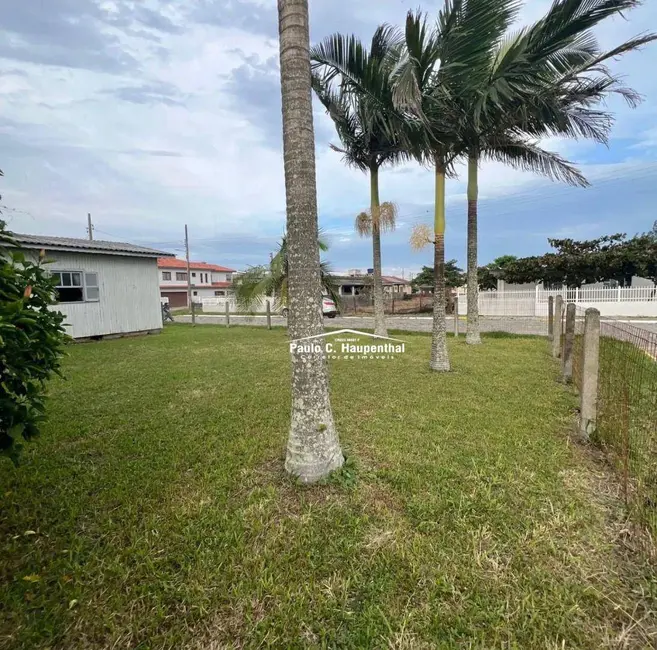 Foto 2 de Casa com 2 quartos à venda, 300m2 em Balneario Arroio Do Silva - SC