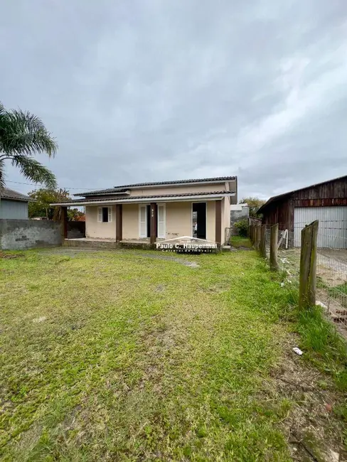 Casa com 2 quartos à venda, 300m2 em Balneario Arroio Do Silva - SC - imagem 3 Foto 3 de Casa com 2 quartos à venda, 300m2 em Balneario Arroio Do Silva - SC