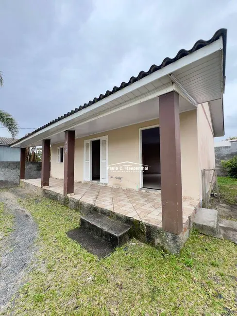 Casa com 2 quartos à venda, 300m2 em Balneario Arroio Do Silva - SC - imagem 2 Foto 2 de Casa com 2 quartos à venda, 300m2 em Balneario Arroio Do Silva - SC