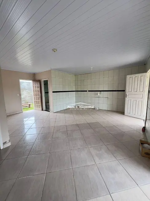 Casa com 2 quartos à venda, 300m2 em Balneario Arroio Do Silva - SC - imagem 5 Foto 5 de Casa com 2 quartos à venda, 300m2 em Balneario Arroio Do Silva - SC