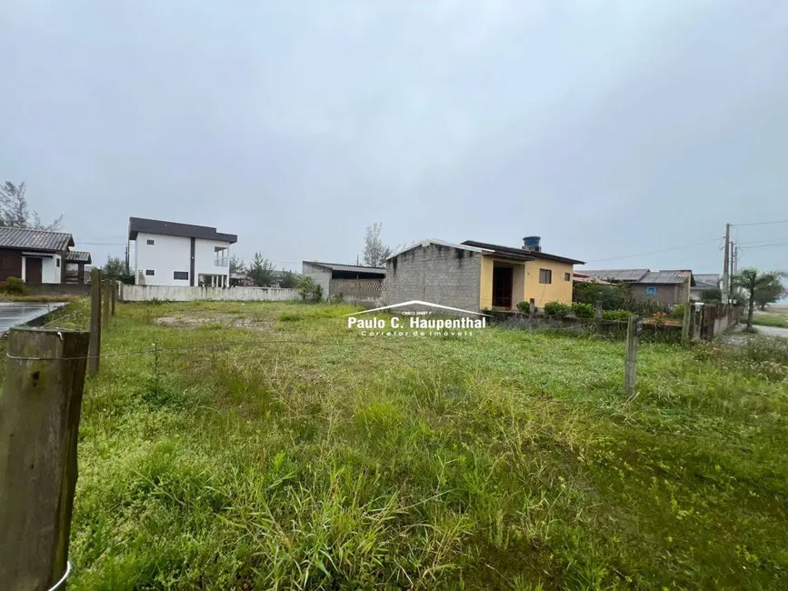 Foto 2 de Terreno / Lote à venda, 300m2 em Balneario Arroio Do Silva - SC