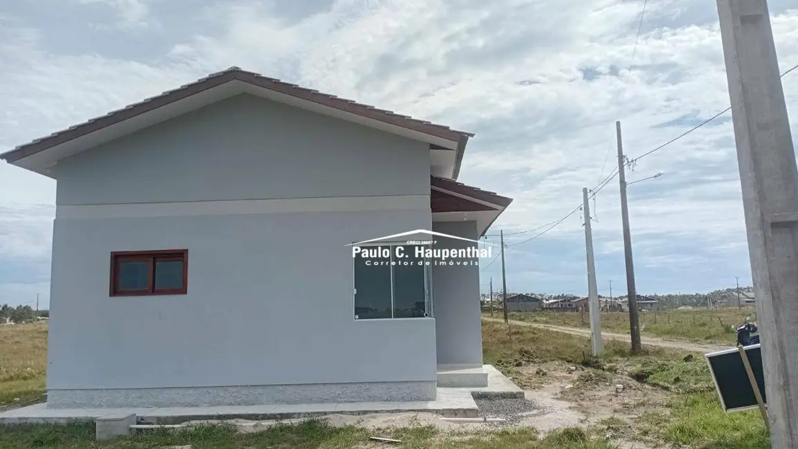 Casa com 2 quartos para alugar, 300m2 em Balneario Arroio Do Silva - SC - imagem 2 Foto 2 de Casa com 2 quartos para alugar, 300m2 em Balneario Arroio Do Silva - SC
