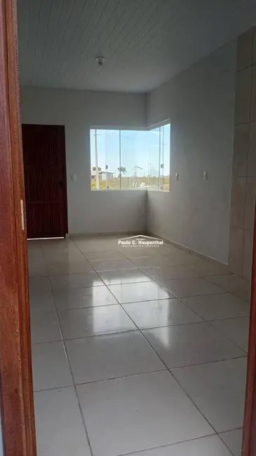 Casa com 2 quartos para alugar, 300m2 em Balneario Arroio Do Silva - SC - imagem 4 Foto 4 de Casa com 2 quartos para alugar, 300m2 em Balneario Arroio Do Silva - SC