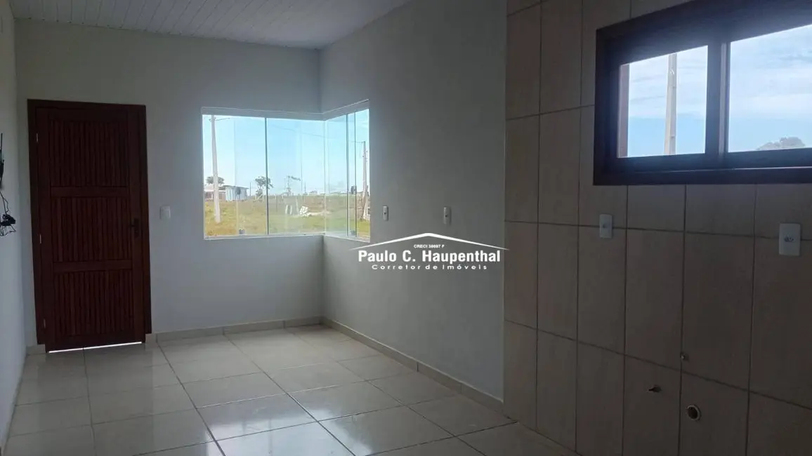 Casa com 2 quartos para alugar, 300m2 em Balneario Arroio Do Silva - SC - imagem 5 Foto 5 de Casa com 2 quartos para alugar, 300m2 em Balneario Arroio Do Silva - SC