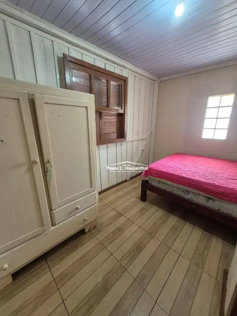 Foto 8 de Casa com 3 quartos para alugar, 300m2 em Balneario Arroio Do Silva - SC