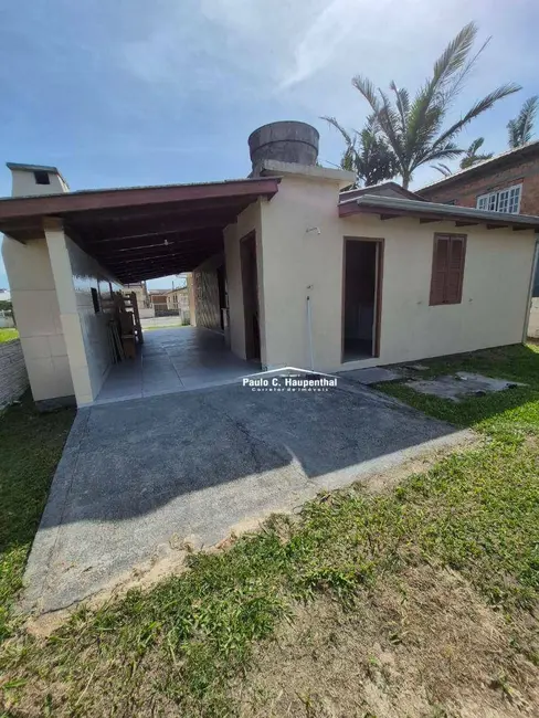 Foto 3 de Casa com 3 quartos para alugar, 300m2 em Balneario Arroio Do Silva - SC