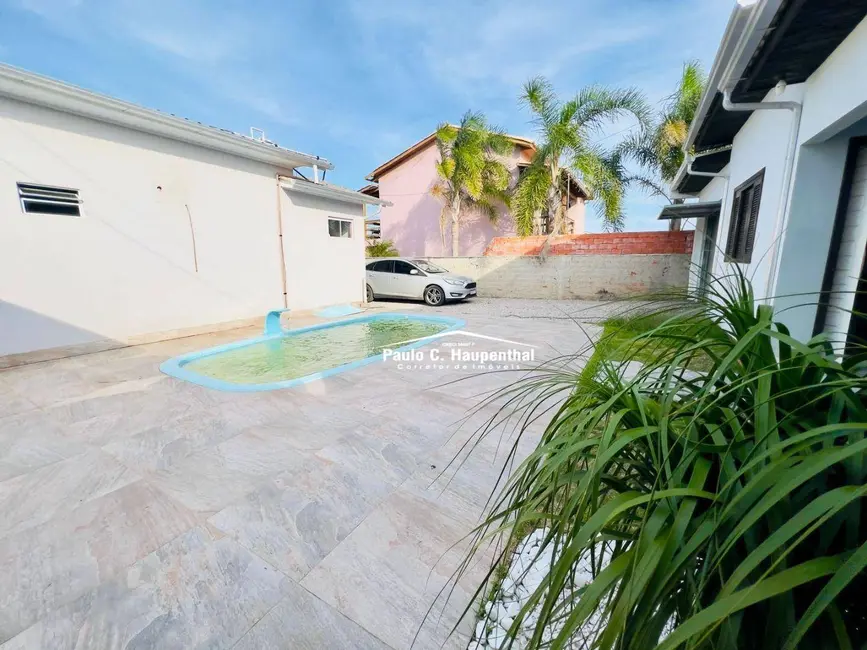 Foto 9 de Casa com 2 quartos à venda e para alugar, 300m2 em Balneario Arroio Do Silva - SC