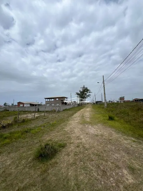 Foto 1 de Terreno / Lote à venda, 300m2 em Balneario Arroio Do Silva - SC