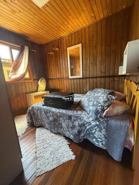 Casa com 3 quartos à venda, 336m2 em Balneario Arroio Do Silva - SC - imagem 8 Foto 8 de Casa com 3 quartos à venda, 336m2 em Balneario Arroio Do Silva - SC