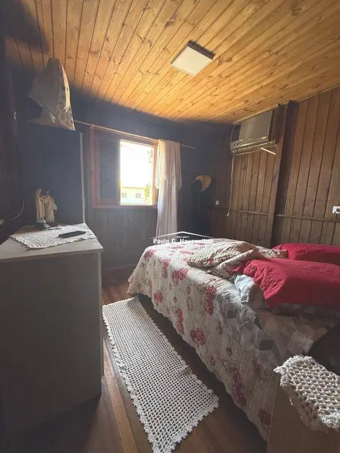 Casa com 3 quartos à venda, 336m2 em Balneario Arroio Do Silva - SC - imagem 9 Foto 9 de Casa com 3 quartos à venda, 336m2 em Balneario Arroio Do Silva - SC