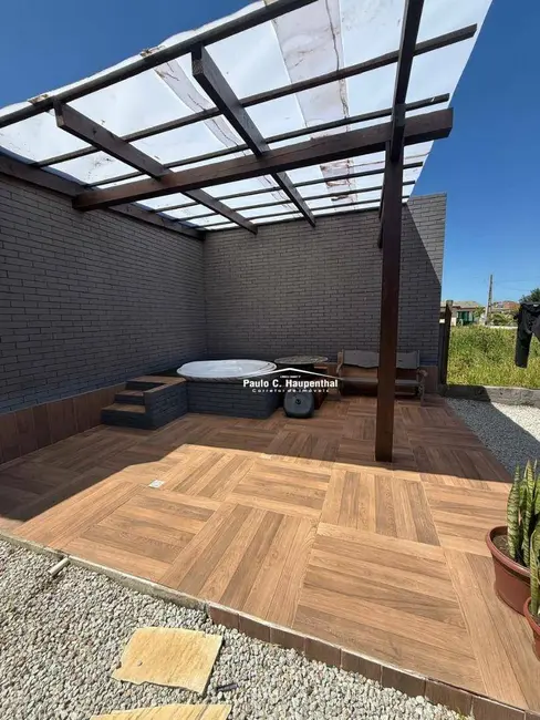 Casa com 3 quartos à venda, 336m2 em Balneario Arroio Do Silva - SC - imagem 5 Foto 5 de Casa com 3 quartos à venda, 336m2 em Balneario Arroio Do Silva - SC