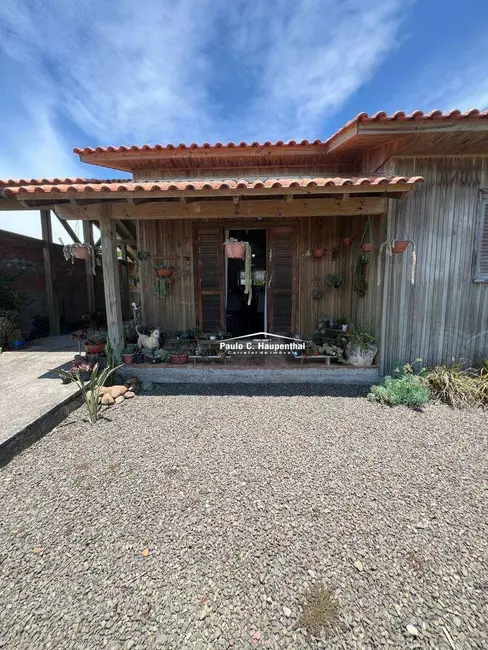 Casa com 2 quartos à venda, 300m2 em Balneario Arroio Do Silva - SC - imagem 5 Foto 5 de Casa com 2 quartos à venda, 300m2 em Balneario Arroio Do Silva - SC