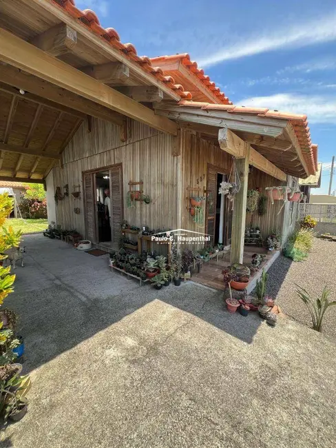 Casa com 2 quartos à venda, 300m2 em Balneario Arroio Do Silva - SC - imagem 2 Foto 2 de Casa com 2 quartos à venda, 300m2 em Balneario Arroio Do Silva - SC