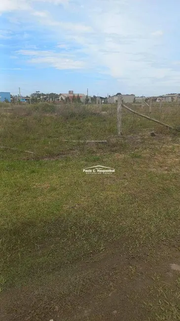 Foto 2 de Terreno / Lote à venda, 300m2 em Balneario Arroio Do Silva - SC