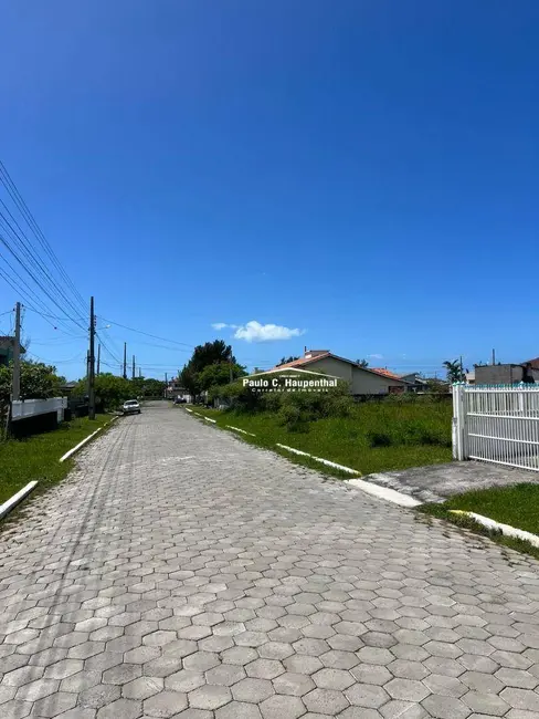 Foto 2 de Casa com 2 quartos à venda, 300m2 em Balneario Arroio Do Silva - SC