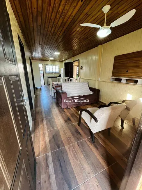 Foto 3 de Casa com 3 quartos à venda, 270m2 em Balneario Arroio Do Silva - SC