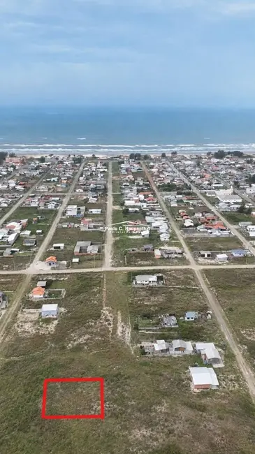 Foto 1 de Terreno / Lote à venda, 600m2 em Balneario Arroio Do Silva - SC